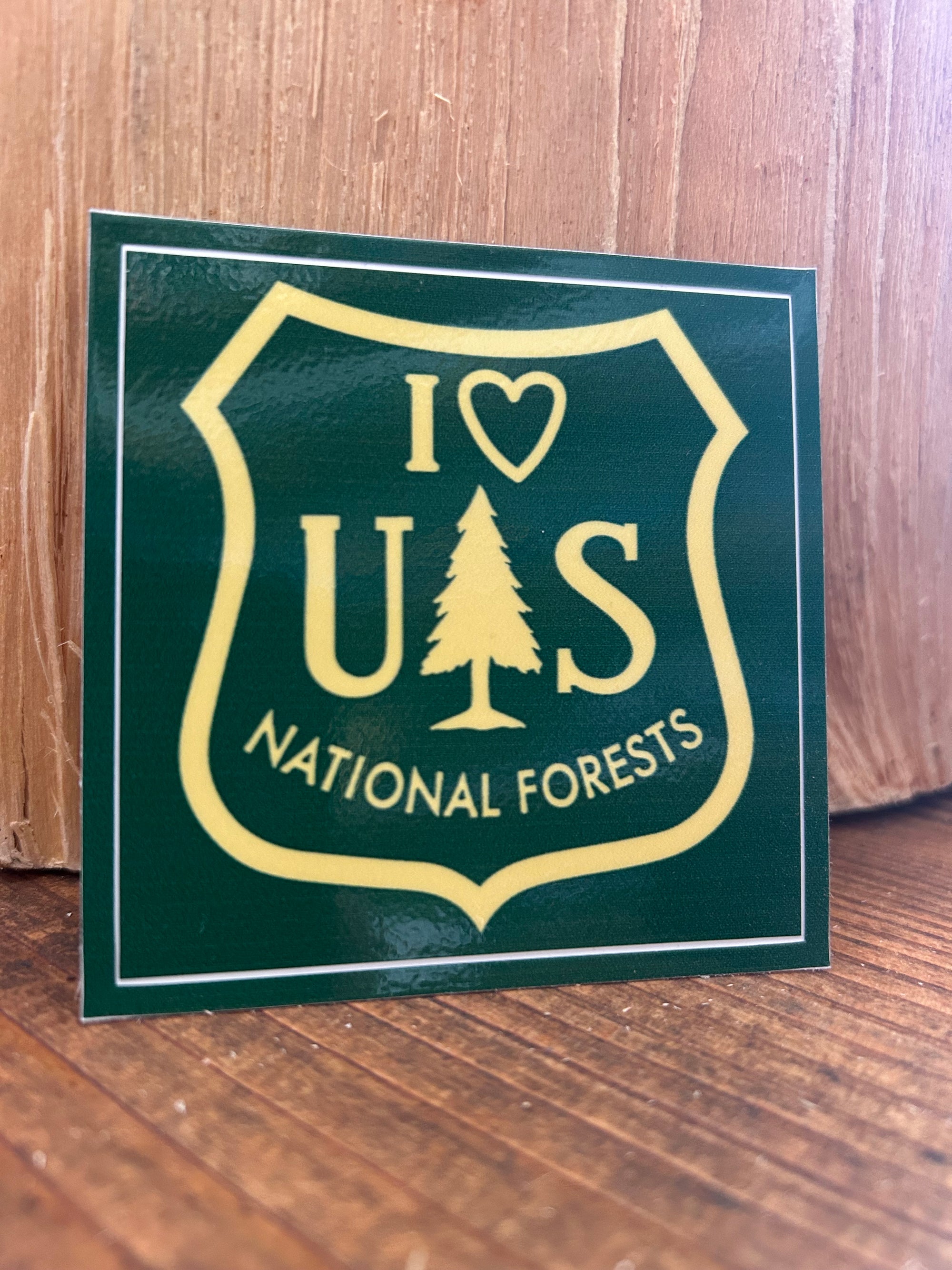 I 💚 US National Forests sticker