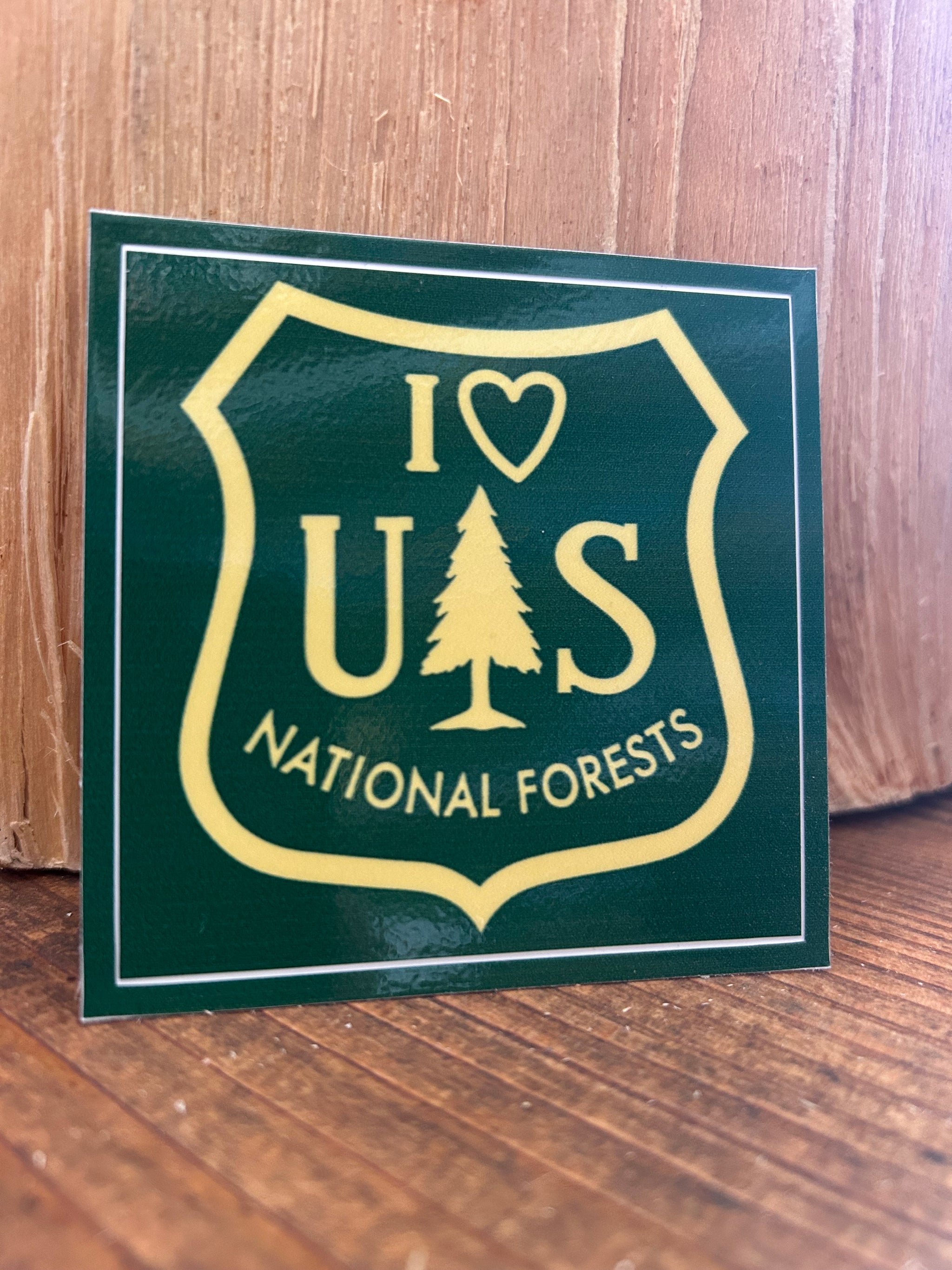 I 💚 US National Forests sticker