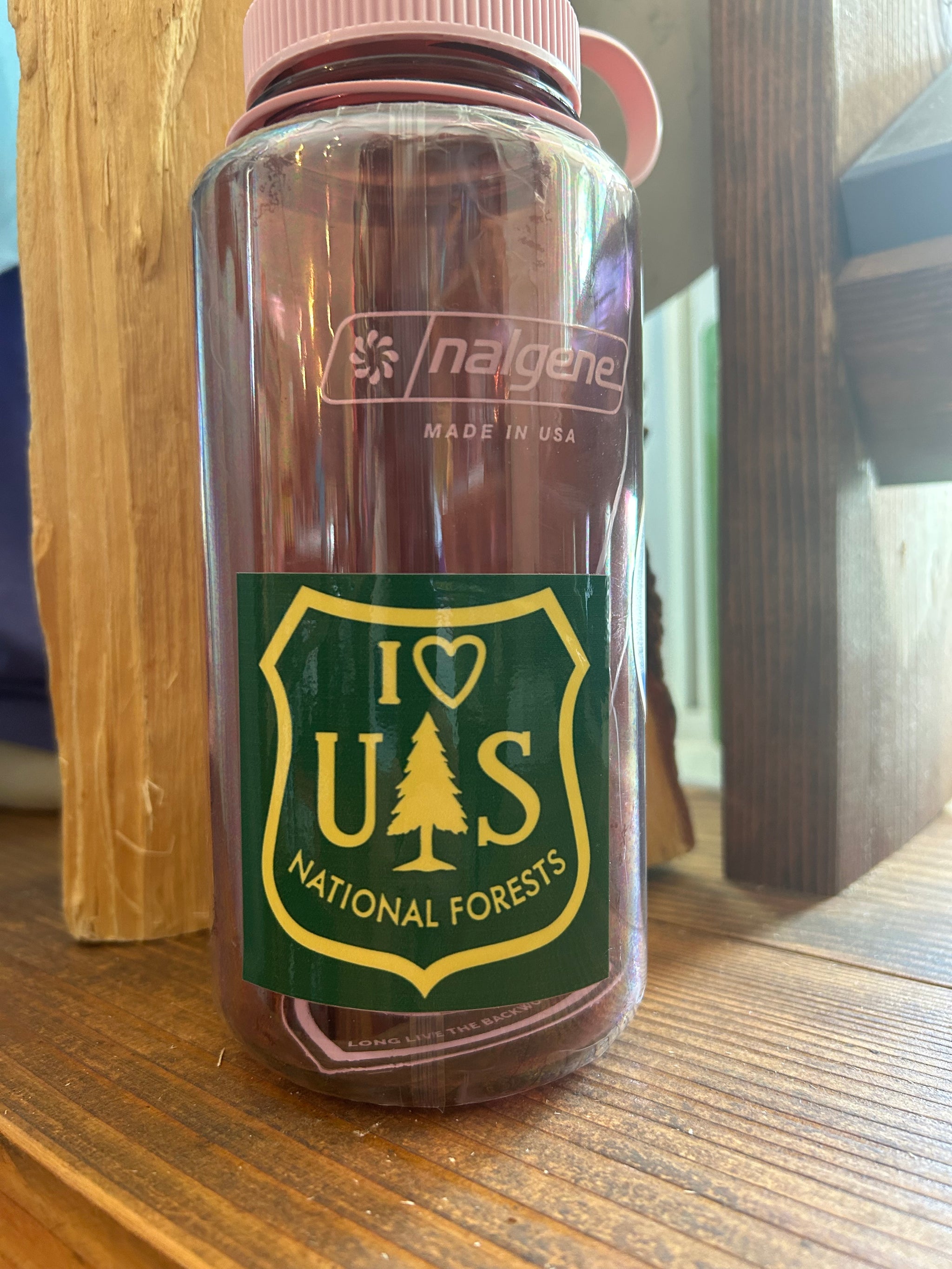 I 💚 US National Forests sticker
